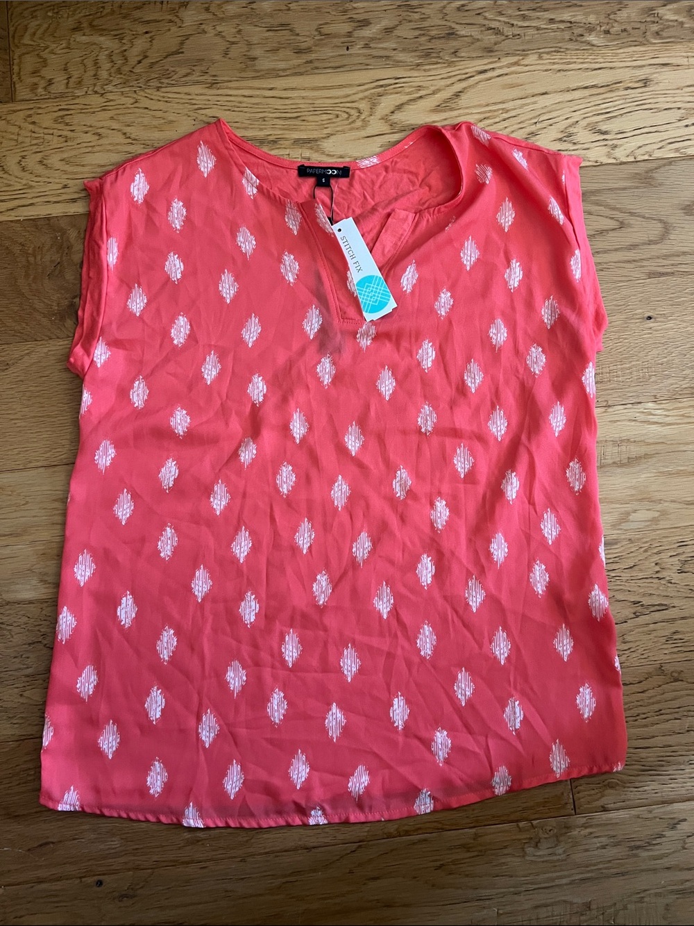NWT - S - PAPERMOON - Coral Diamond-Print Cap Sleeve Blouse
